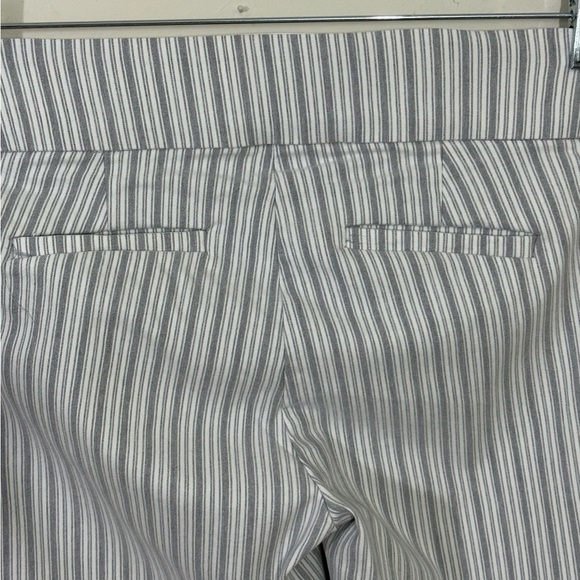 Ophelia Roe. Sz sm pant pull on stretchy  A lightweight stripe fabric. - Picture 11 of 14